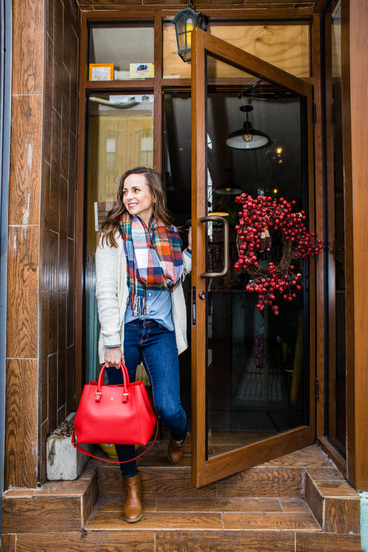 Gunas New York Model with Red JANE Vegan Handbag For Women's 2
